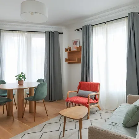 Apartment Charming Near Nation Paris